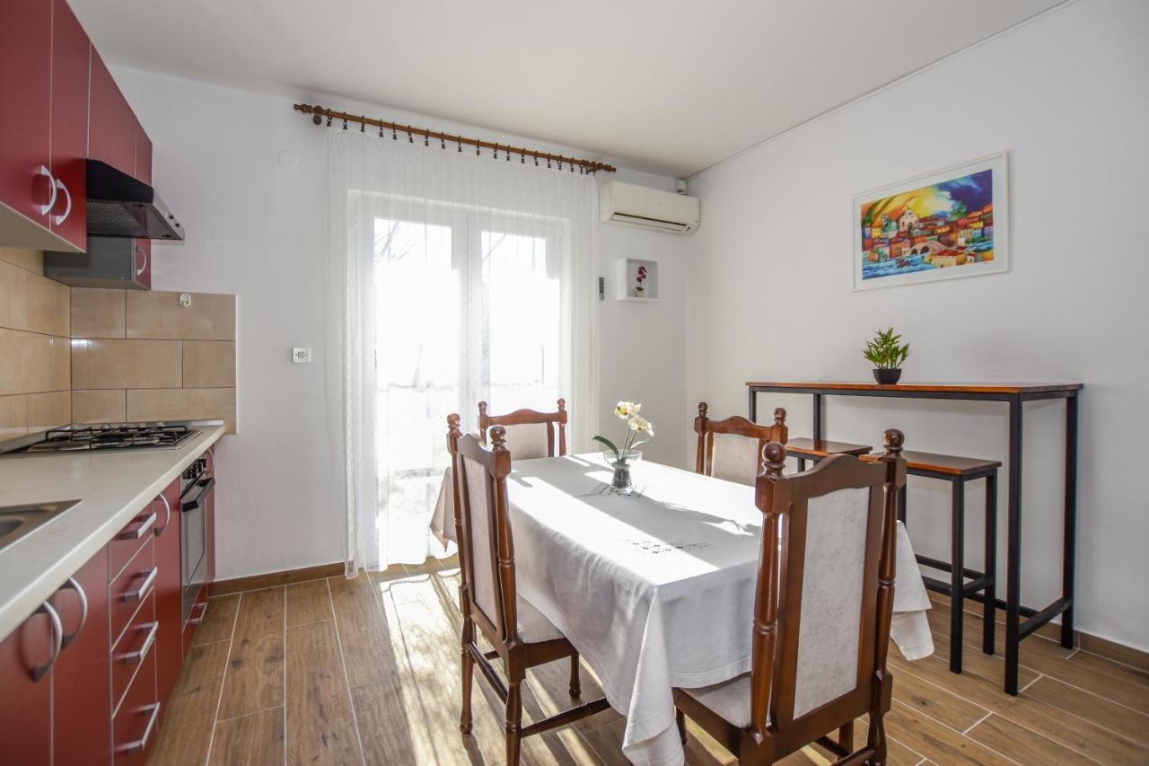 Apartmani Andreja Pag Town Extérieur photo